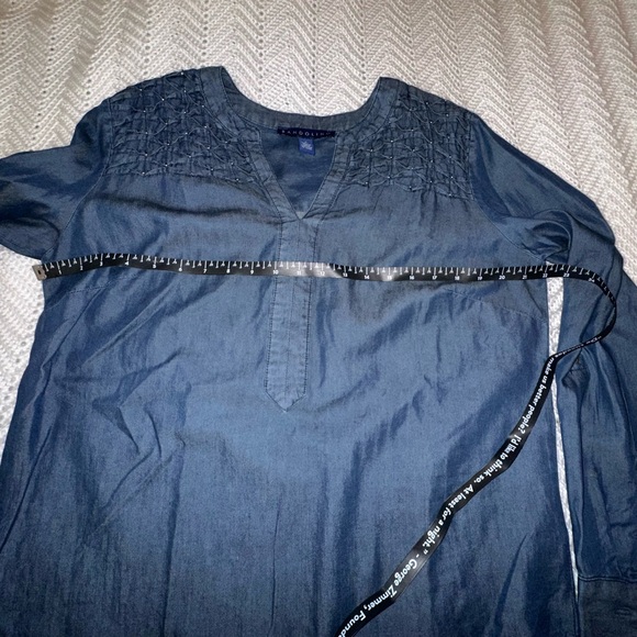 Bandolino Blue Chambray Women’s Shirt medium - Picture 6 of 8